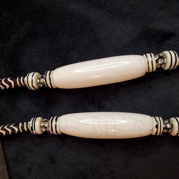 Chico's zebra necklace earrings set - Picture 11 of 12